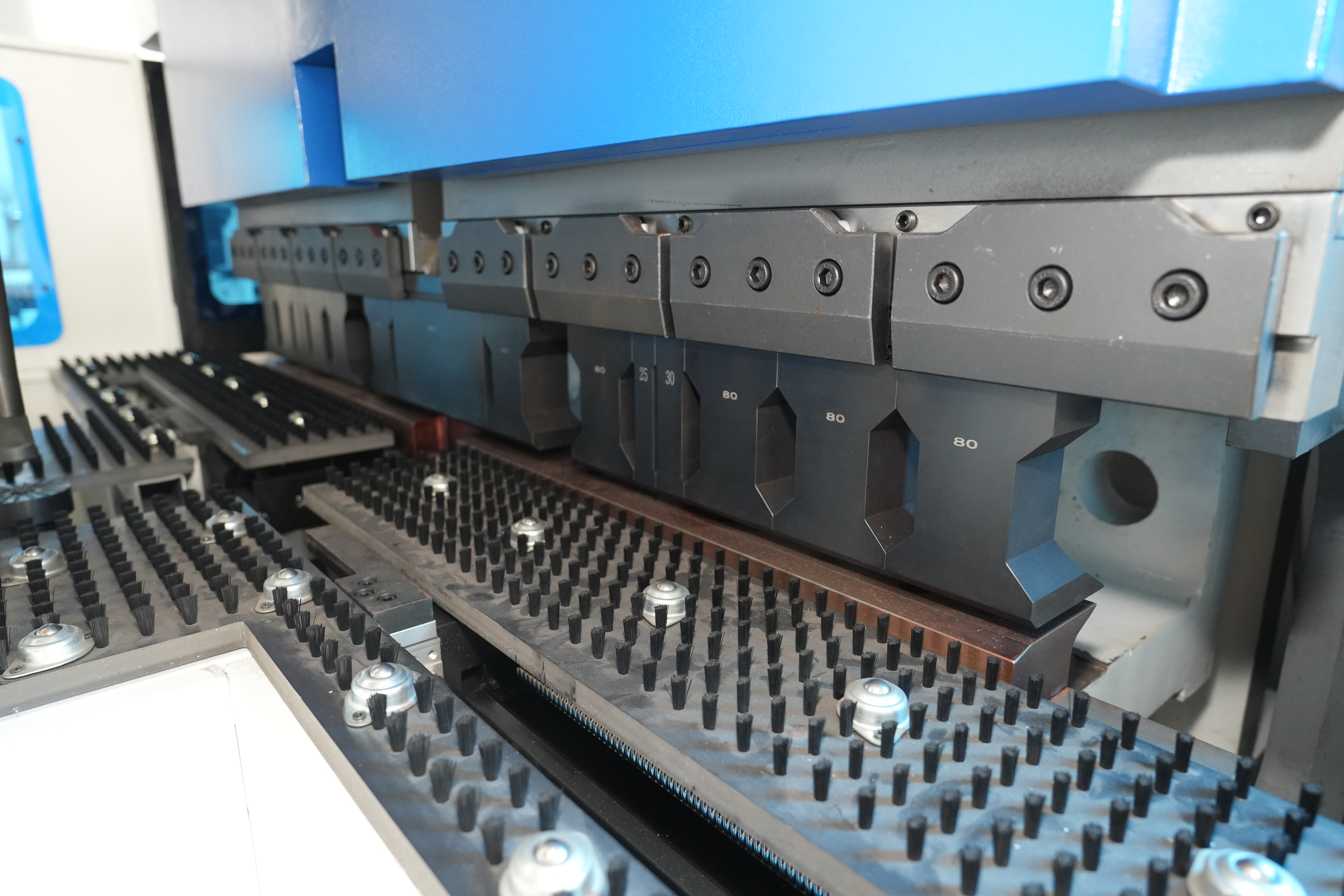  Automatic Tooling Change Section System